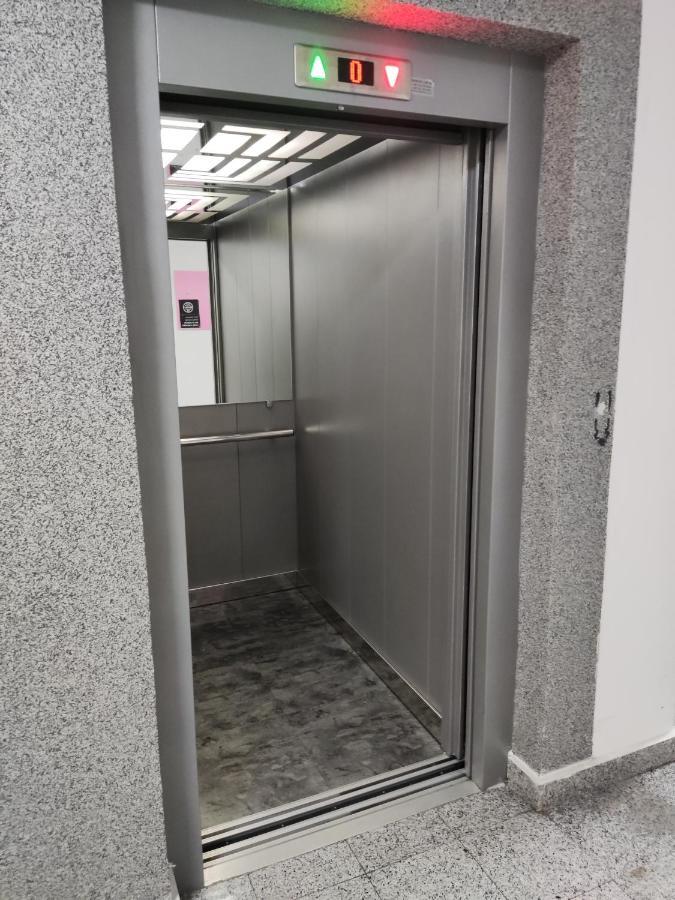Apartmani Sarah 2 ทูซลา ภายนอก รูปภาพ
